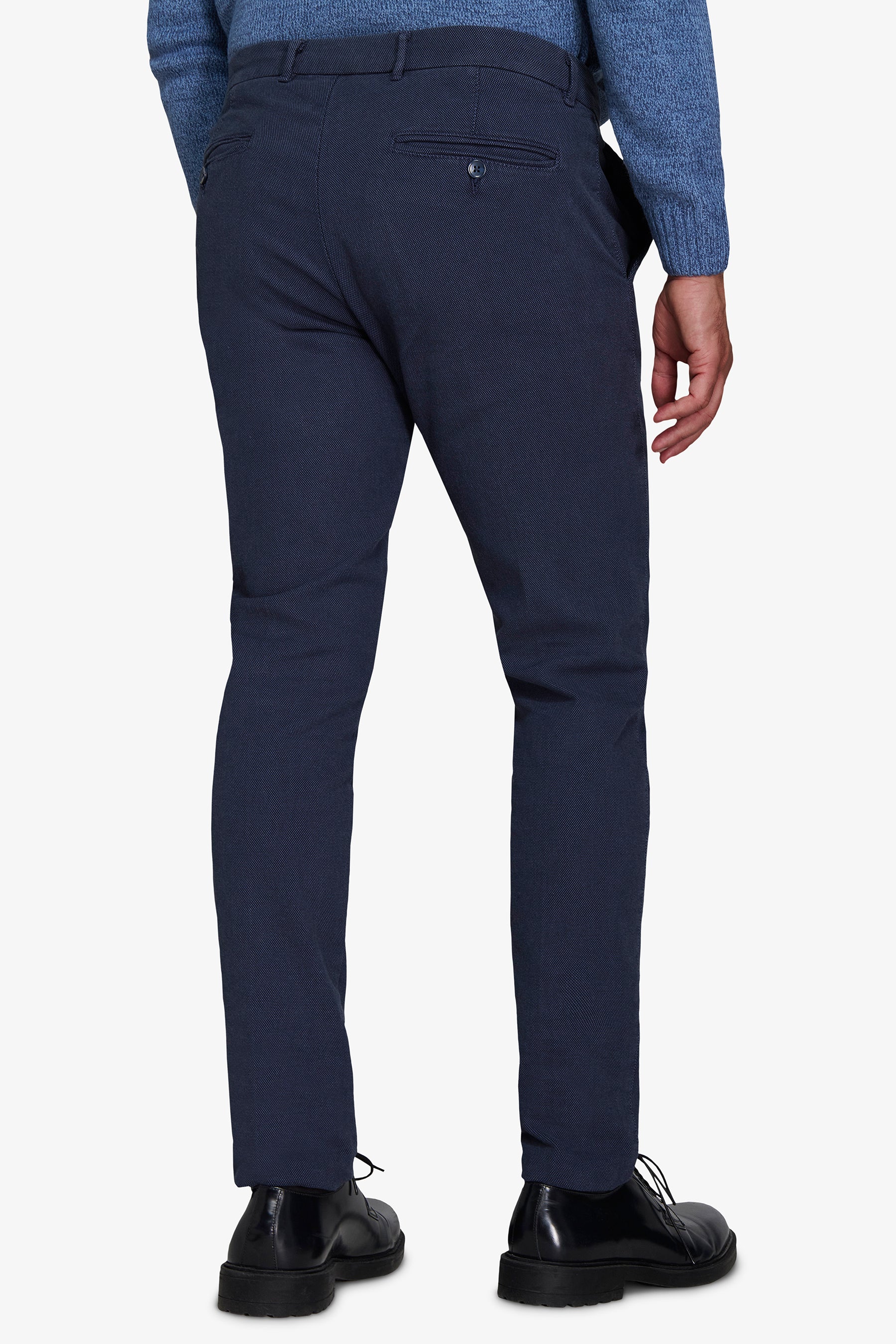 Pantalón texturizado azul azafata