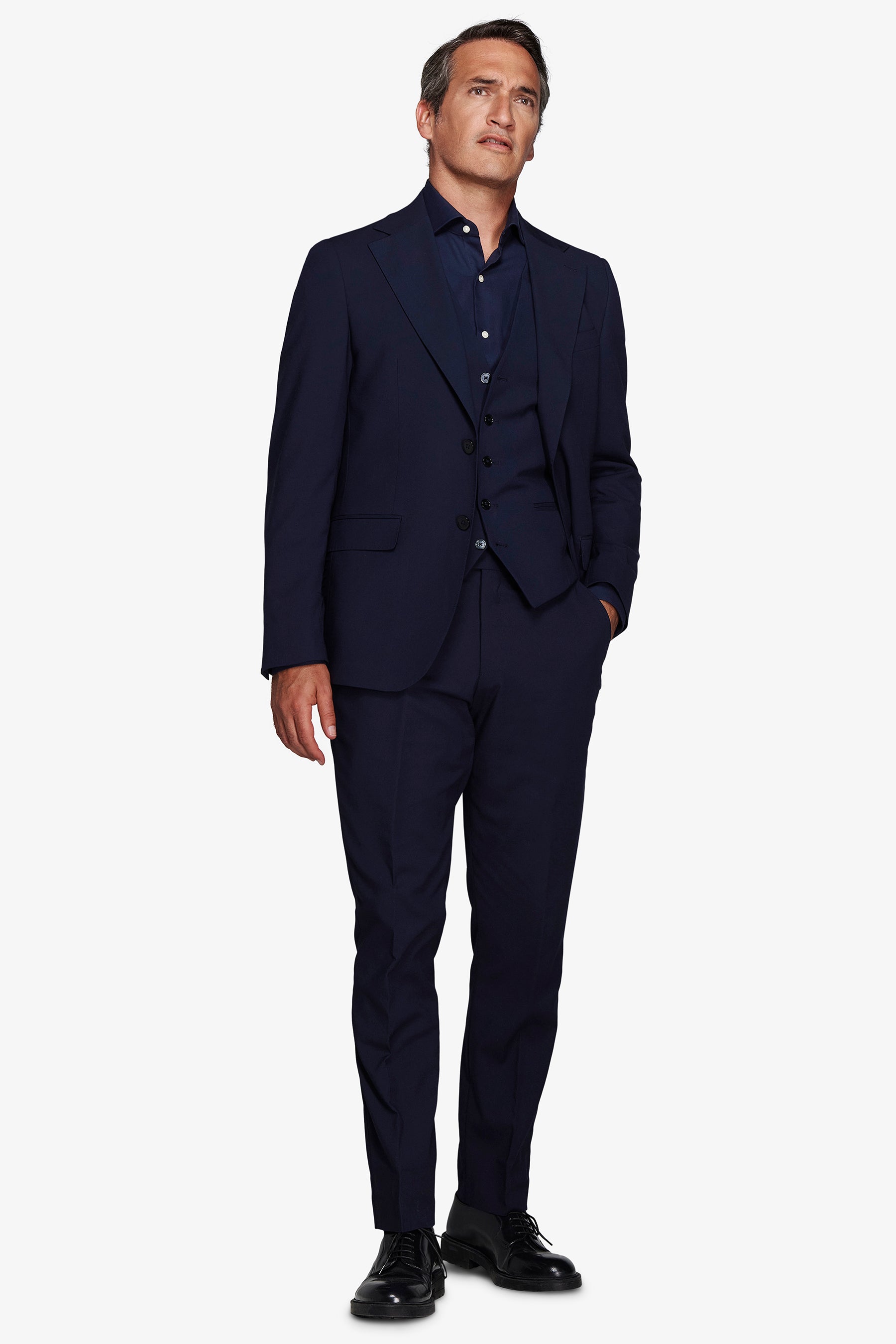 Americana de traje clásica color azul de corte slim