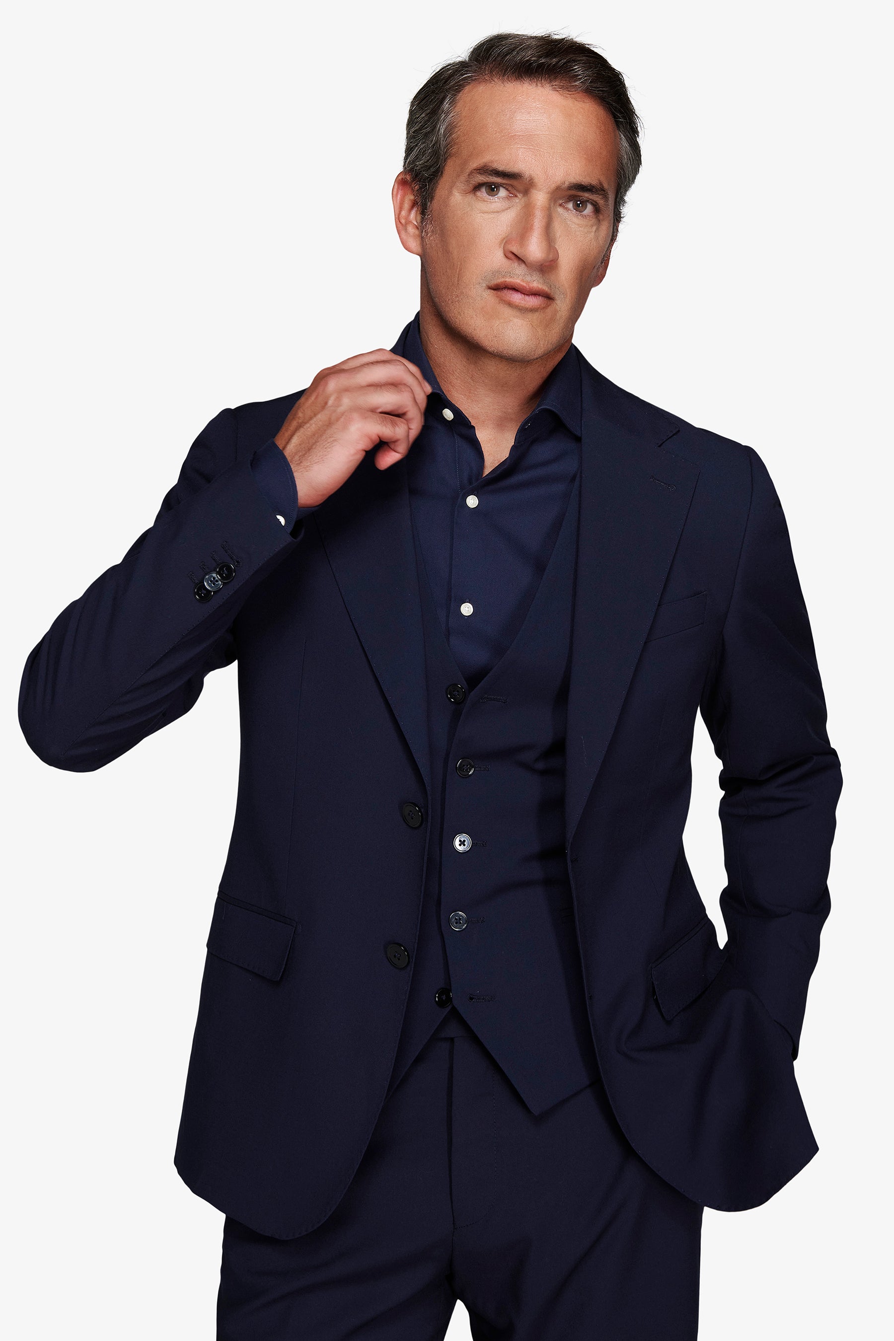 Americana de traje clásica color azul de corte slim