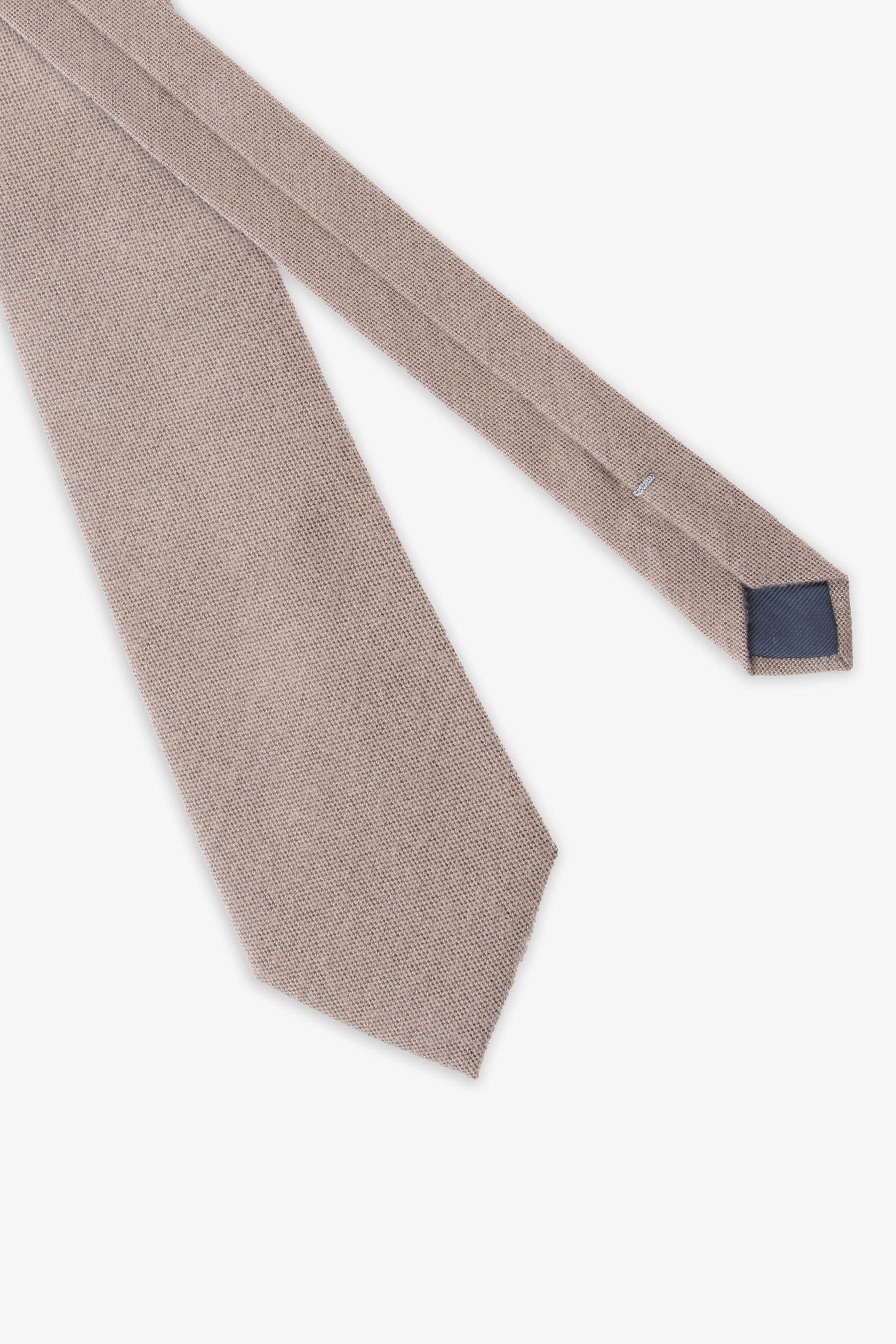 Corbata efecto franela gris tórtola